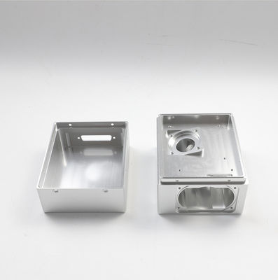 บริการ CNC ชิ้นส่วนเครื่องจักรกลอลูมิเนียมแบบกำหนดเองชุบอะโนไดซ์