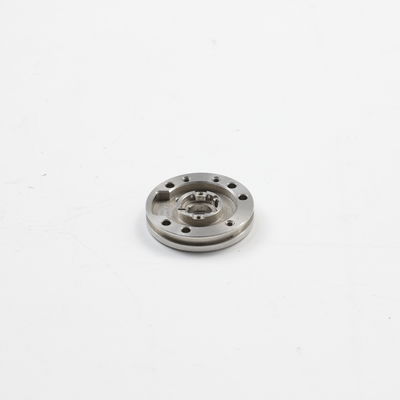 ความแข็ง CNC Machining อลูมิเนียม / สแตนเลสพ่นทรายพ่นสีฝุ่น